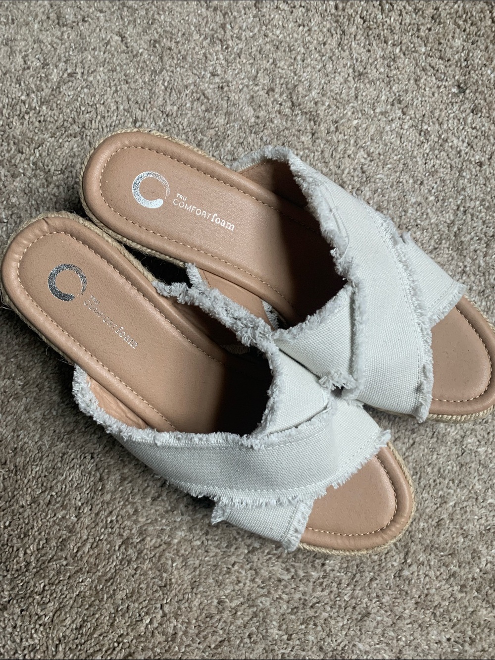 Comfort Foam Frayed Crisscross Slide Mules in Cream